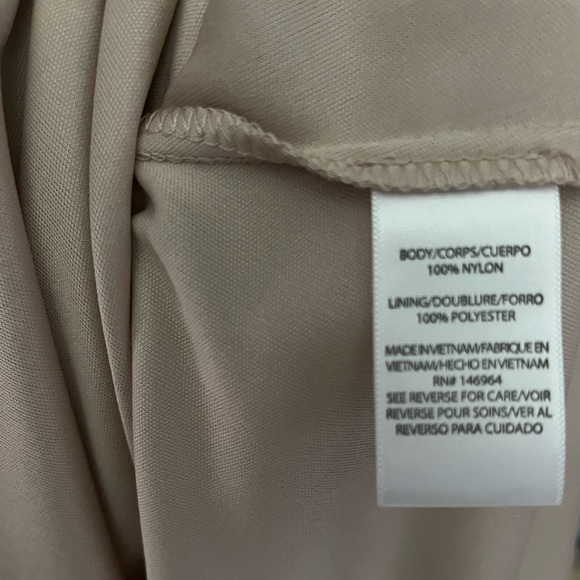 Julia Jordan Formal dress - Picture 6 of 17